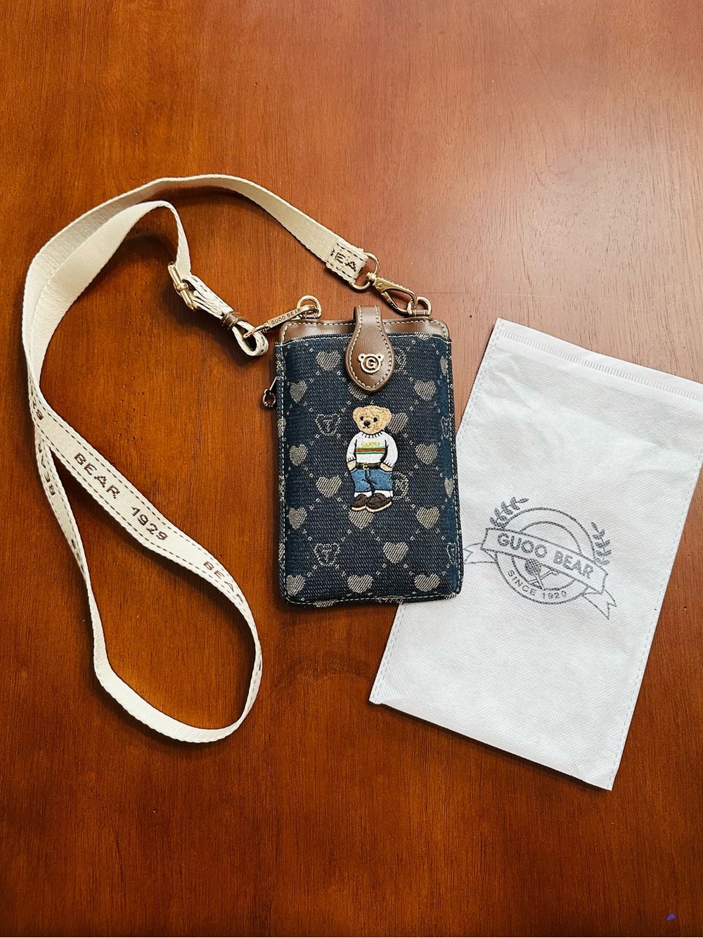 Guoo Bear Navy Phone/Wallet Crossbody with Dust Bag - Picture 1 of 7